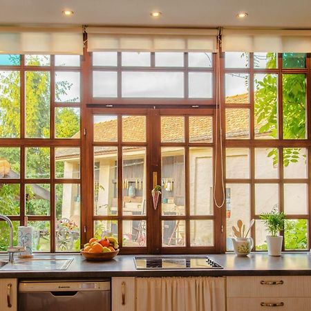Apartment Tri Mudraca Karanac Екстериор снимка